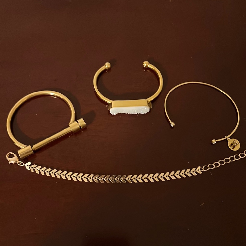 Kinsley Armelle gold bracelet set